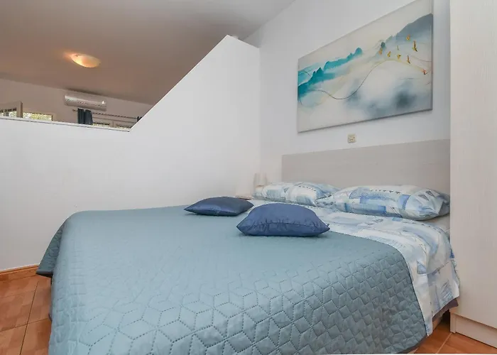 Jovize ماكارسكا