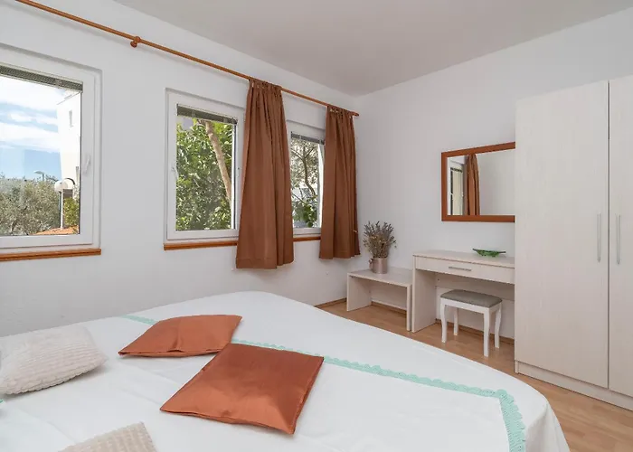 Jovize شقة ماكارسكا