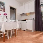 Jovize * Makarska