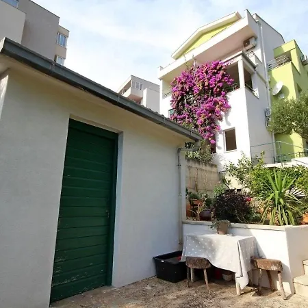 Jovize Apartment
