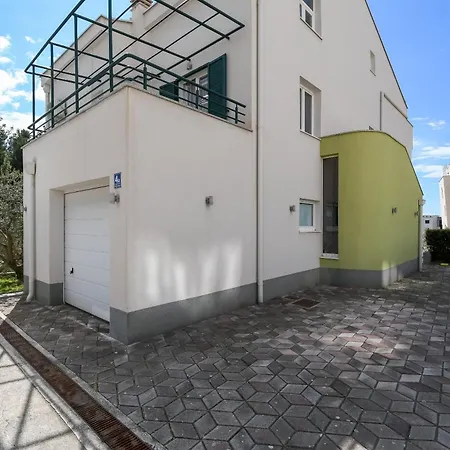 Jovize Apartment *