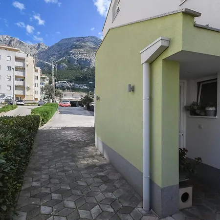 Jovize Appartement Makarska