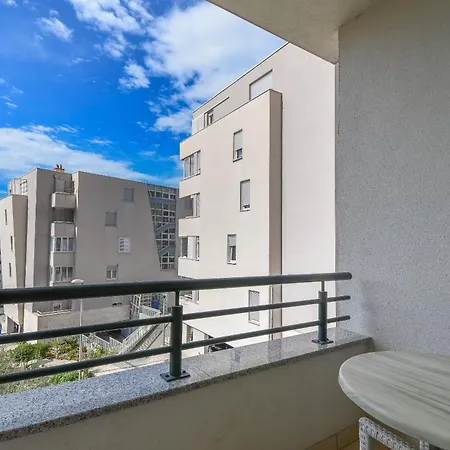 Jovize Apartment *