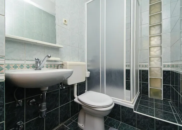 Jovize * מאקרסקה