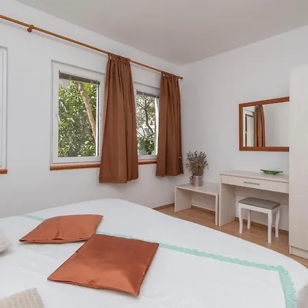 Jovize Apartment Makarska